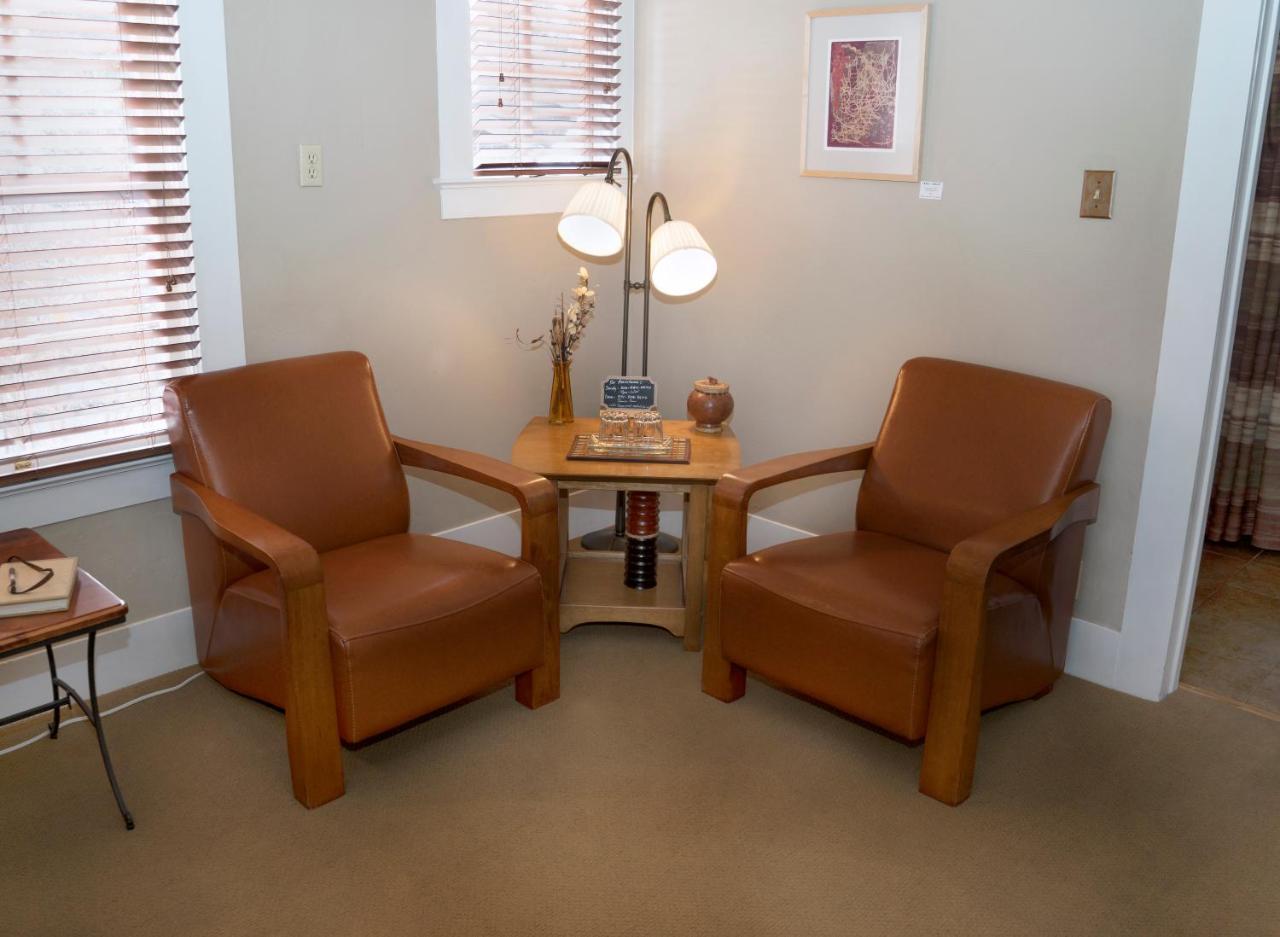 Lara House Bed And Breakfast Bend Buitenkant foto
