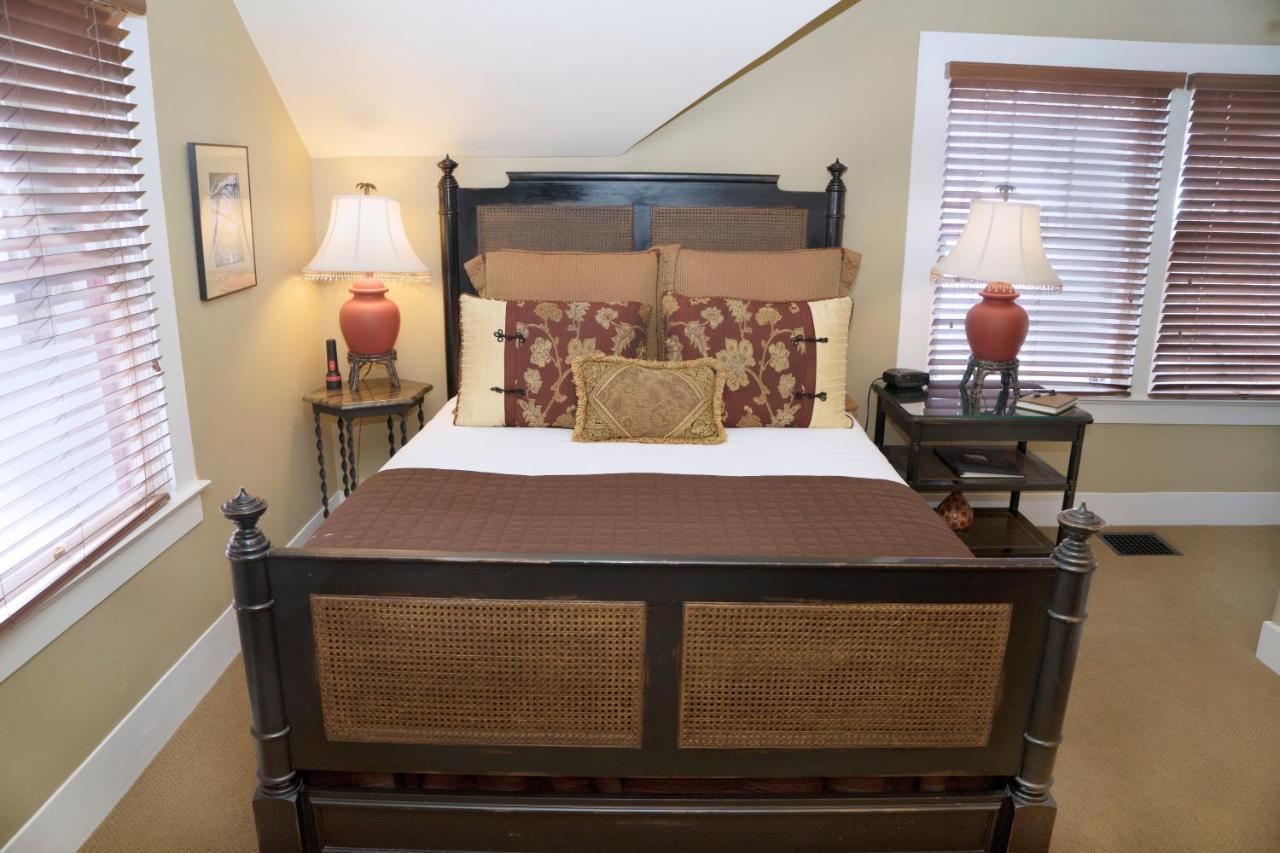 Lara House Bed And Breakfast Bend Buitenkant foto